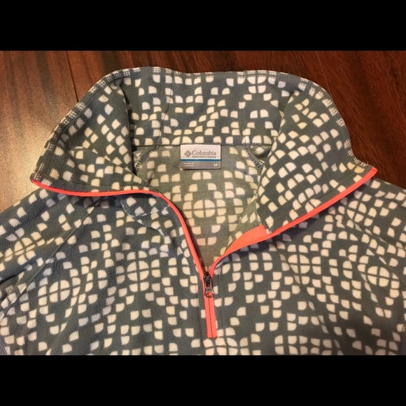 Women’s Columbia quarter-zip fleece pullover sweater - size medium - Picture 3 of 5